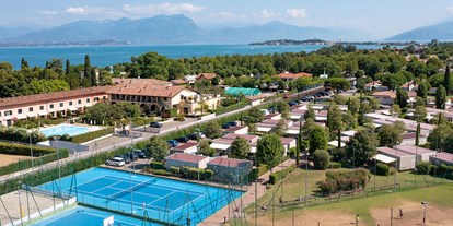 Reisemobilstellplatz - Tennis - Gardasee - San Francesco Camping Village *****