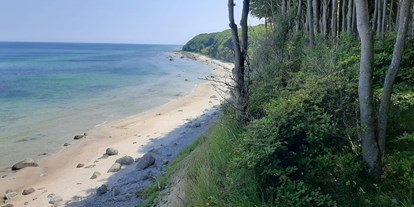 Reisemobilstellplatz - Umgebungsschwerpunkt: See - Ostsee - Strand vom Märchenwald aus zu sehen - Luigis Campingplatz Nonnevitz 