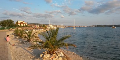Reisemobilstellplatz - FKK-Strand - Dubrovnik - Strand - Stellplatz Camping App. Trstenica Orebic