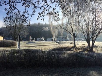 Reisemobilstellplatz - Duschen - Deutschland - Auch im Winter ist es wunderschön am Twistesee. Die Ruhe in der einmaligen Naturlandschaft genießen. - Reisemobilhafen Twistesee