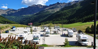 Reisemobilstellplatz - Duschen - Trentino-Südtirol - Direkt vom Caravanpark Schnals startet man zu Wanderungen auf Almen und Gipfel in den Ötztaler Alpen. - Caravanpark Schnals - Senales