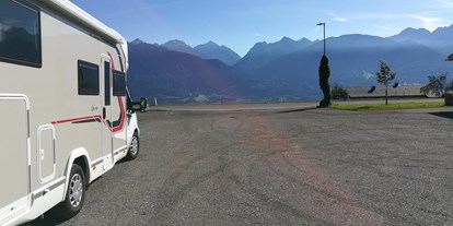 Reisemobilstellplatz - Umgebungsschwerpunkt: Berg - Österreich - Was für ein Panorama! - Stellplatz Düns