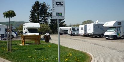 Reisemobilstellplatz - Umgebungsschwerpunkt: Stadt - Hessen - Stellplatz am Josef-Pott-Platz