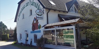 Reisemobilstellplatz - Umgebungsschwerpunkt: Fluss - Österreich - Rezeption mit Getränkeangebot - Camping-Stellplatz Hofmühle
