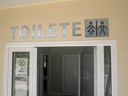 Reisemobilstellplatz - Bademöglichkeit für Hunde - Toilete&Shower - MCM Camping