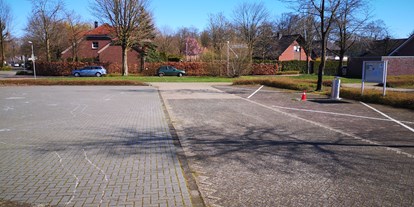 Motorhome parking space - Art des Stellplatz: bei Freibad - Dorsten - Parkplatz Freibad Velen