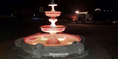 Reisemobilstellplatz - Münzenberg - Ein sehr nettes Highlight, der Springbrunnen - WohnmobilPark Grünberg