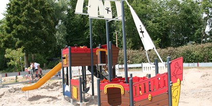 Reisemobilstellplatz - Wohnwagen erlaubt - Osthofen - Teil unserer Spielmöglichkeiten für Kinder - Riedsee