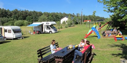 Reisemobilstellplatz - Art des Stellplatz: im Campingplatz - Polen - Lesny Zakatek