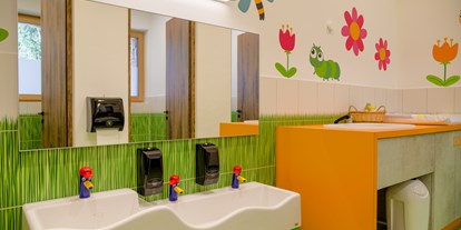 Reisemobilstellplatz - Entsorgung Toilettenkassette - Italien - KINDERBÄDER - FACILITYS FOR CHILDREN - SchartnerAlm Camping