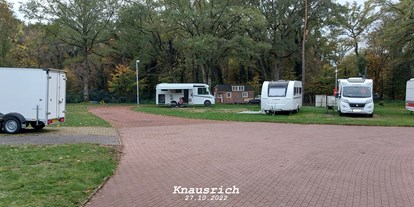 Motorhome parking space - Remscheid - Camping Am Waldbad