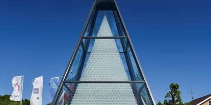 Motorhome parking space - Umgebungsschwerpunkt: Stadt - Bavaria - Glaspyramide in der Glasstadt Zwiesel - Wohnmobilstellplatz Zwiesel