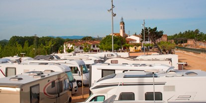 Motorhome parking space - öffentliche Verkehrsmittel - Costa del Maresme - Sils