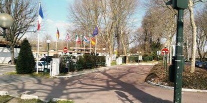 Motorhome parking space - Spielplatz - Yvelines - Stellplatz Indigo Camping De Paris