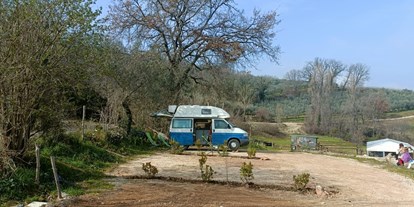 Reisemobilstellplatz - Stromanschluss - Bastia Umbra - Regenerativer Bauernhof-Park  Giorgetti