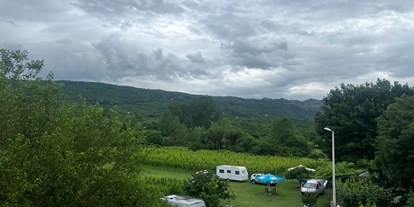 Reisemobilstellplatz - Umgebungsschwerpunkt: Fluss - Podgorica - Purple Eye Estate - (Camping-ground and Winery Jokaš) 