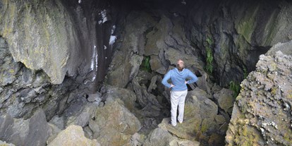 Reisemobilstellplatz - Art des Stellplatz: bei Bergbahn - Giardini Naxos - La Grotta, zehn Minuten vom Platz aus - Camping La Grotta