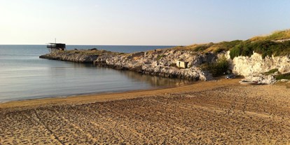 Reisemobilstellplatz - Umgebungsschwerpunkt: Meer - Apulien - Camping Village Baia Falcone