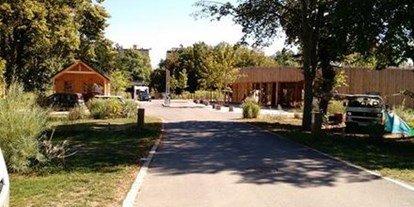 Reisemobilstellplatz - Wohnwagen erlaubt - Gepflegte Anlage - Stellplatz Indigo Strasbourg