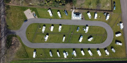 Motorhome parking space - Frischwasserversorgung - Limburg - Camperplaats De Zandberg