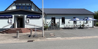 Reisemobilstellplatz - Umgebungsschwerpunkt: Fluss - Schleswig-Holstein - Gasthaus Langstedt