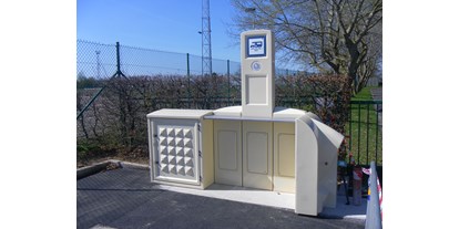Reisemobilstellplatz - Hunde erlaubt: Hunde erlaubt - Wallonien - Parkplatz bei der Blegny-Mine