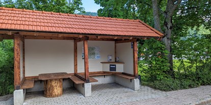 Reisemobilstellplatz - Art des Stellplatz: bei Hallenbad - Staudach-Egerndach - UNterstand mit Anmeldung - Wohnmobilstellplatz Ruhpolding