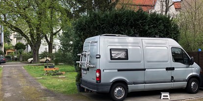 Motorhome parking space - Wohnwagen erlaubt - Berlin - Bis 6,20m Länge möglich  - Pankow Niederschönhausen 