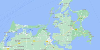 Reisemobilstellplatz - Umgebungsschwerpunkt: Strand - Fischland - ganz hoch im Norden Rügens gelegen - Wohnmobil oder Wohnwagen Stellplatz auf Rügen bei Dranske Kap Arkona nur 200 m bis zur Ostsee