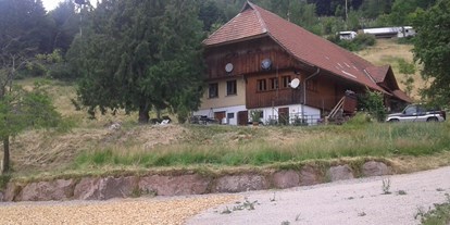 Reisemobilstellplatz - Wolfach - Einfahrt zum Stellplatz - Glaswaldhof
