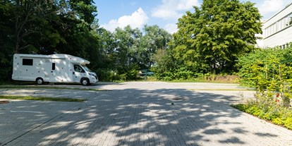 Reisemobilstellplatz - Art des Stellplatz: ausgewiesener Parkplatz - Nordrhein-Westfalen - Bad Oeynhausen Sielbad Wohnmobilstellplatz