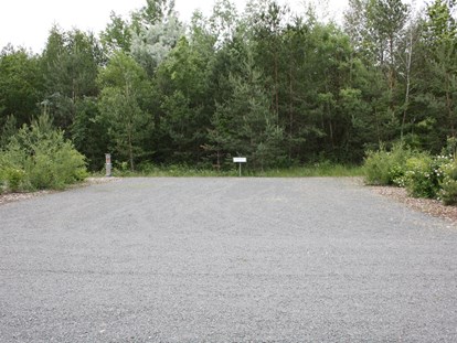 Motorhome parking space - Hunde erlaubt: Hunde erlaubt - Stellplatz - Wohnmobilcamp See- und Waldresort Gröbern