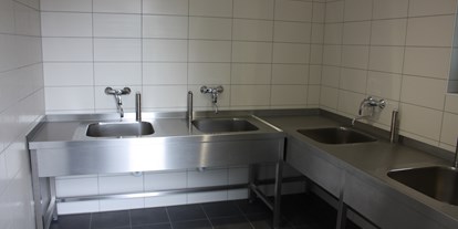 Reisemobilstellplatz - Entsorgung Toilettenkassette - Sachsen-Anhalt Süd - Geschirrwaschraum - Wohnmobilcamp See- und Waldresort Gröbern