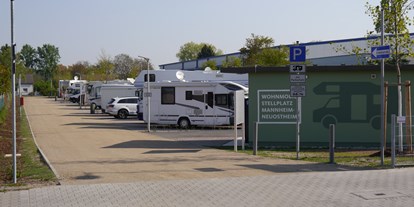 Motorhome parking space - Art des Stellplatz: Messe - Baden-Württemberg - Willkommen auf dem Wohnmobilstellplatz in Mannheim - Wohnmobilstellplatz Mannheim-Neuostheim