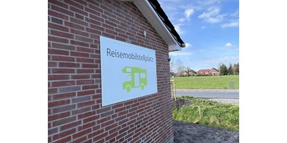 Motorhome parking space - Entsorgung Toilettenkassette - Ostfriesland - Stellplatz am Berumerfehner Wald