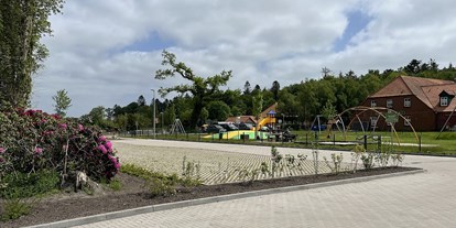 Motorhome parking space - öffentliche Verkehrsmittel - Ostfriesland - Stellplatz am Berumerfehner Wald