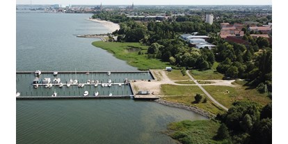 Reisemobilstellplatz - Umgebungsschwerpunkt: Stadt - Ostsee - Marina Schwedenschanze mit Stellfläche - Stellplatz Schwedenschanze