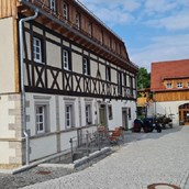 Wohnmobilstellplatz - Haupthaus des Landhotels - Lerchenberghof im Spreequellland/ Oberlausitz