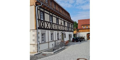 Motorhome parking space - Frischwasserversorgung - Oberlausitz - Haupthaus des Landhotels - Lerchenberghof im Spreequellland/ Oberlausitz