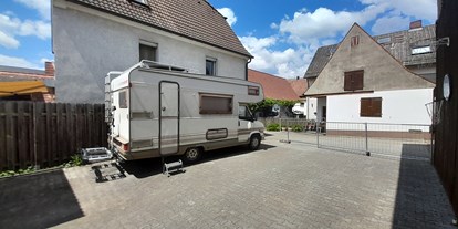 Motorhome parking space - Wintercamping - Franken - Landhof Läufer 