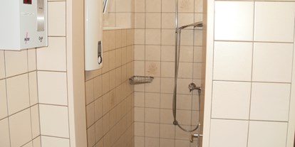 Reisemobilstellplatz - Entsorgung Toilettenkassette - Erndtebrück - Sanitärgebäude Duschen - Wohnmobilpark Winterberg