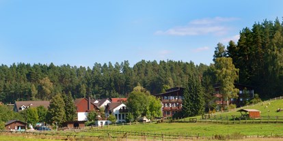 Reisemobilstellplatz - Weismain - Außenansicht - Waldhotel Bächlein