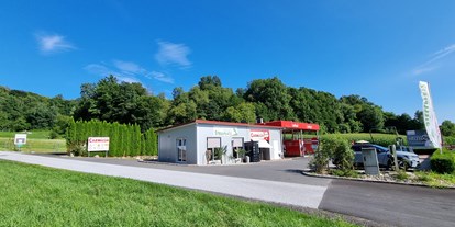 Motorhome parking space - WLAN: am ganzen Platz vorhanden - Thermenland Steiermark - Stellplatz Kapfenstein