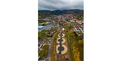 Reisemobilstellplatz - Eisenach (Eisenach, Stadt) - Herzlich Willkommen auf unserem Stellplatz in Friedrichroda! - WOMO Bahnhof Friedrichroda