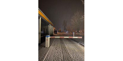 Reisemobilstellplatz - Wohnwagen erlaubt - Geschwenda - Check IN - WOMO Bahnhof Friedrichroda