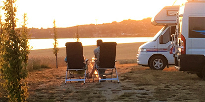 Reisemobilstellplatz - Hunde erlaubt: Hunde erlaubt - Dänemark - Sonnenuntergang über Kerteminde Fjord - Roedkaergaard Bed & Breakfast 