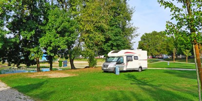 Motorhome parking space - Wohnwagen erlaubt - Slovenia - Campingplatz Terme Čatež