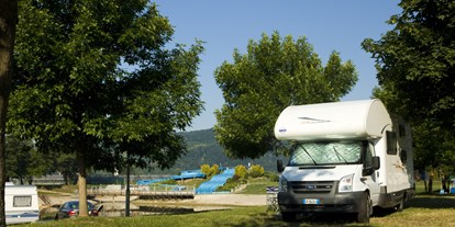 Motorhome parking space - WLAN: am ganzen Platz vorhanden - Dolenjska & Bela Krajina / Coast and Karst - Campingplatz Terme Čatež