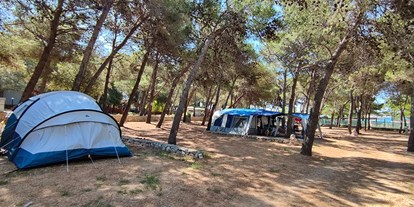 Motorhome parking space - Duschen - Dalmatia - Campingplatz Porat***