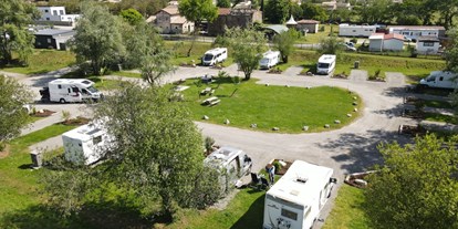 Motorhome parking space - Grauwasserentsorgung - Aquitaine -  AIRE LE GRAIN (33440)